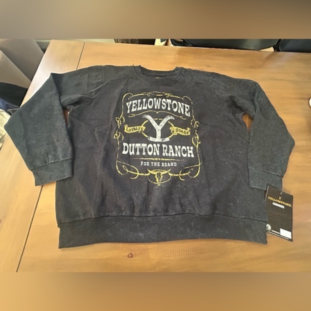 NWT Yellowstone Dutton Ranch Graphic Crew Sweatshirt